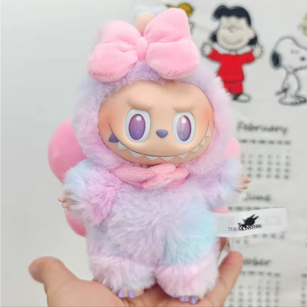 Pop Mart The Monsters Macaron Have a Seat Big Into Energy Labubu Clothing Outfit